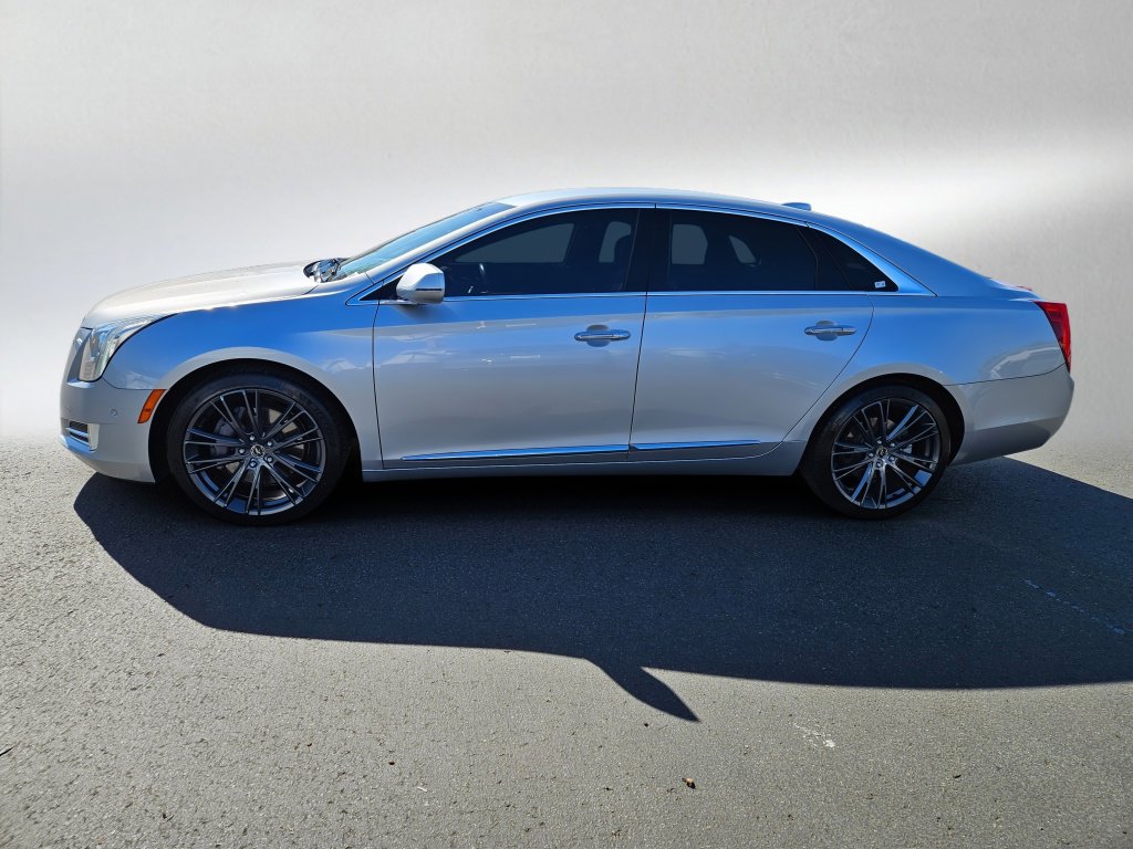 Used 2017 Cadillac XTS Luxury image 4