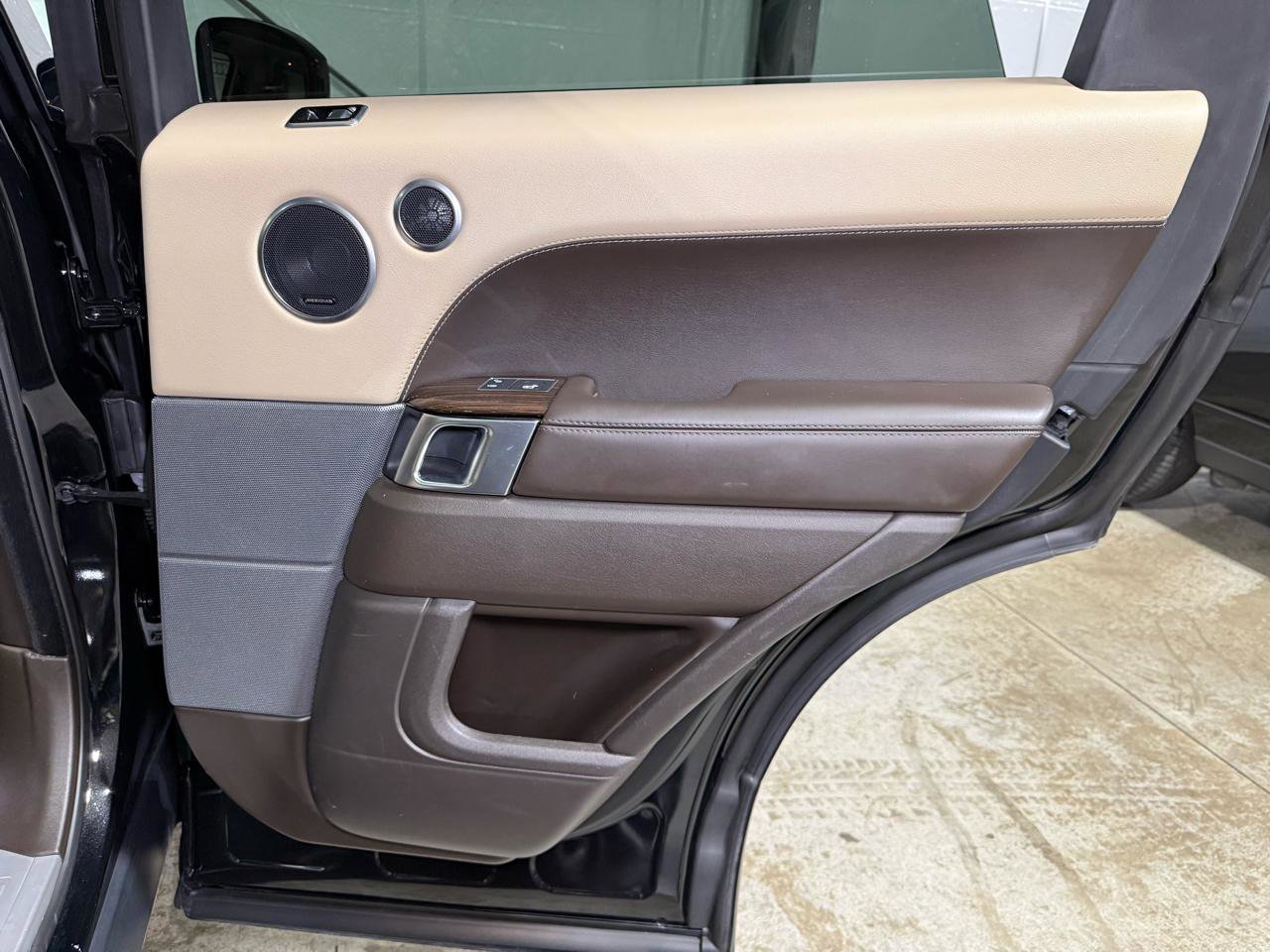 Used 2019 Land Rover Range Rover Sport HSE image 30