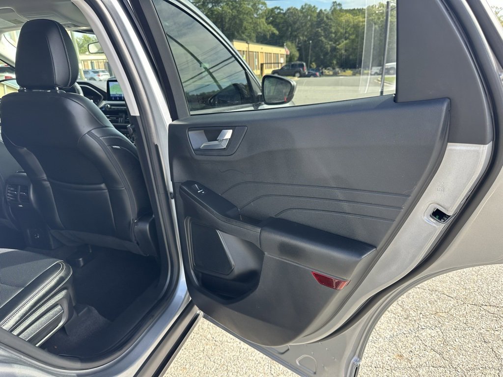 Used 2022 Ford Escape SEL image 18