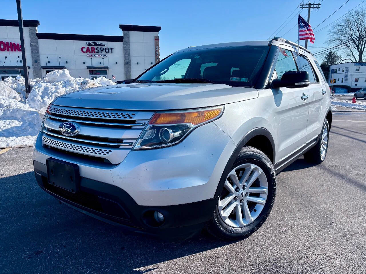 Used 2015 Ford Explorer XLT w/ Equipment Group 202B image 1