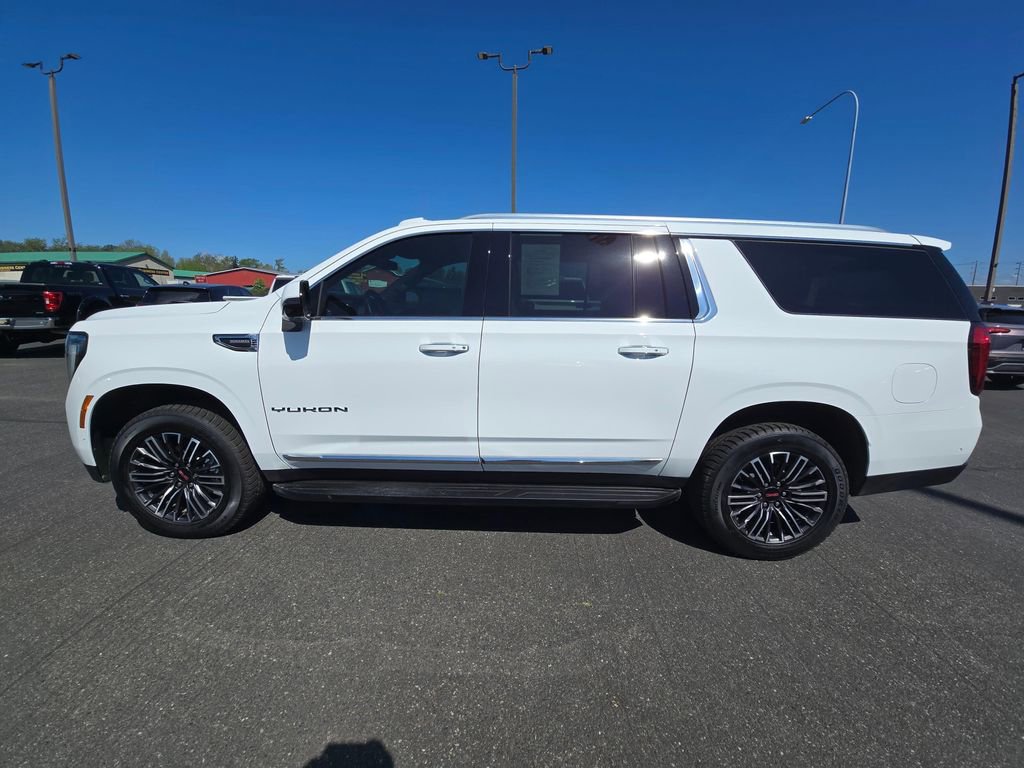 Used 2025 GMC Yukon XL Elevation AWD/4WD image 7