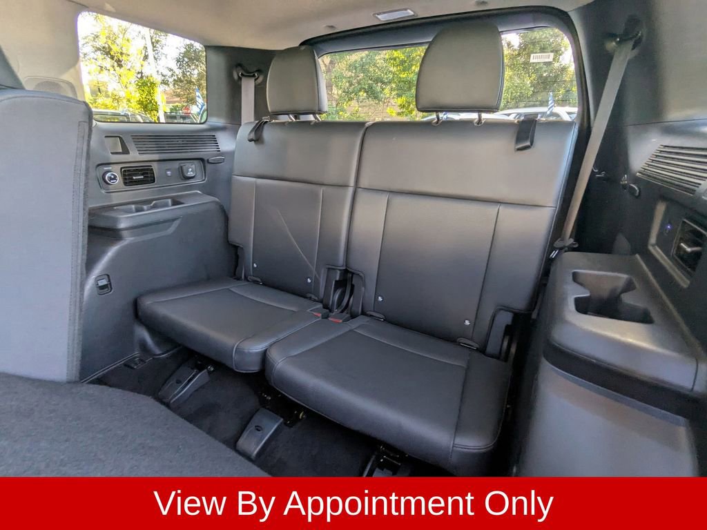 Used 2025 Hyundai Santa Fe Limited FWD image 30