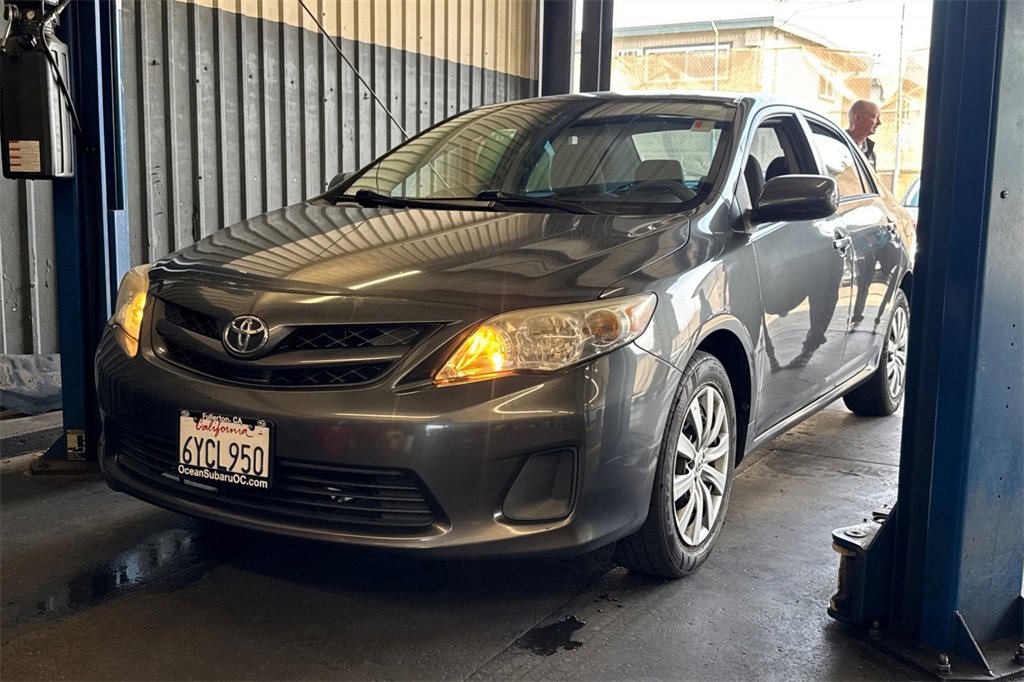 Used 2012 Toyota Corolla LE image 2