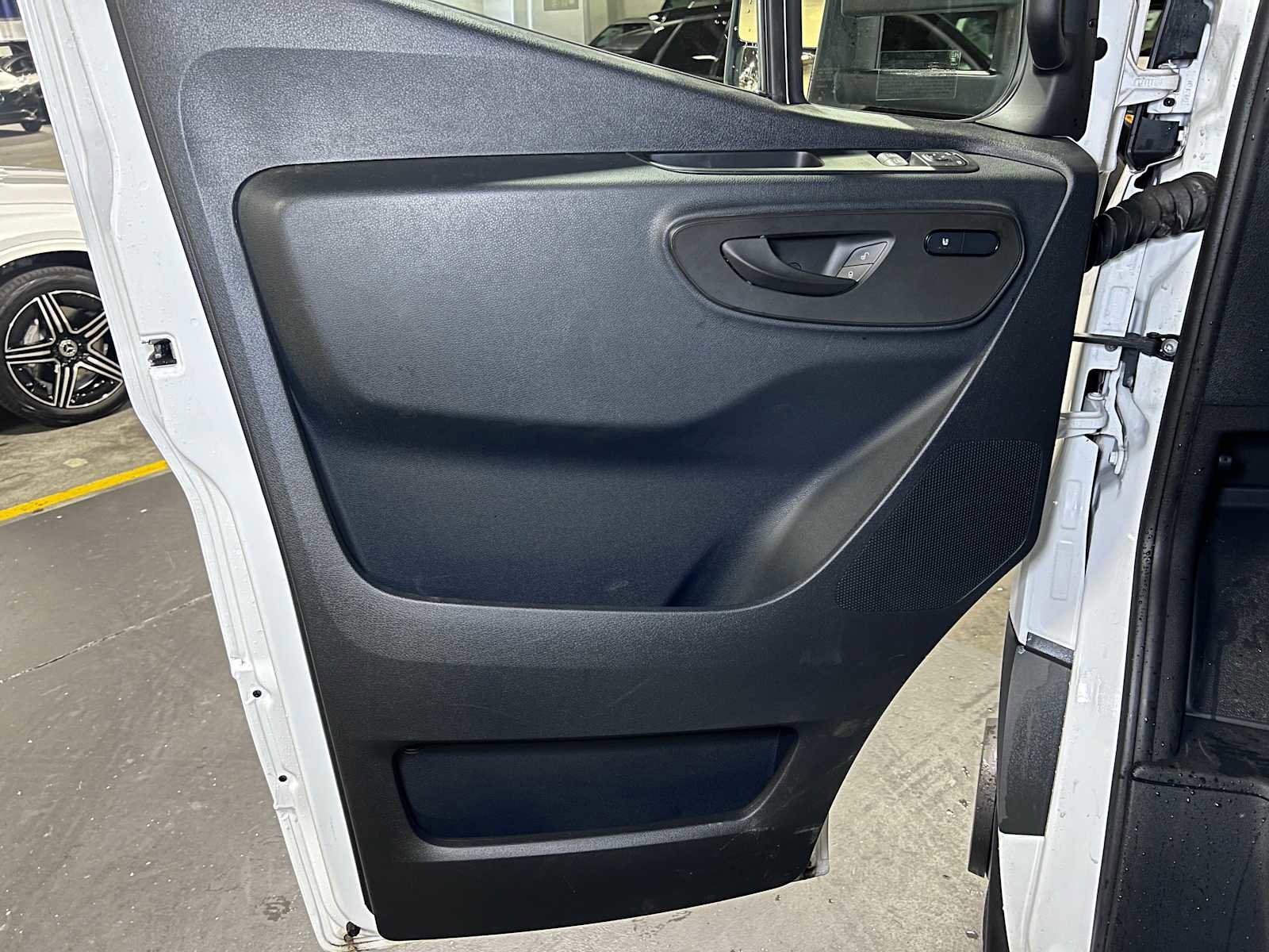 Used 2023 Mercedes-Benz Sprinter 3500 image 15