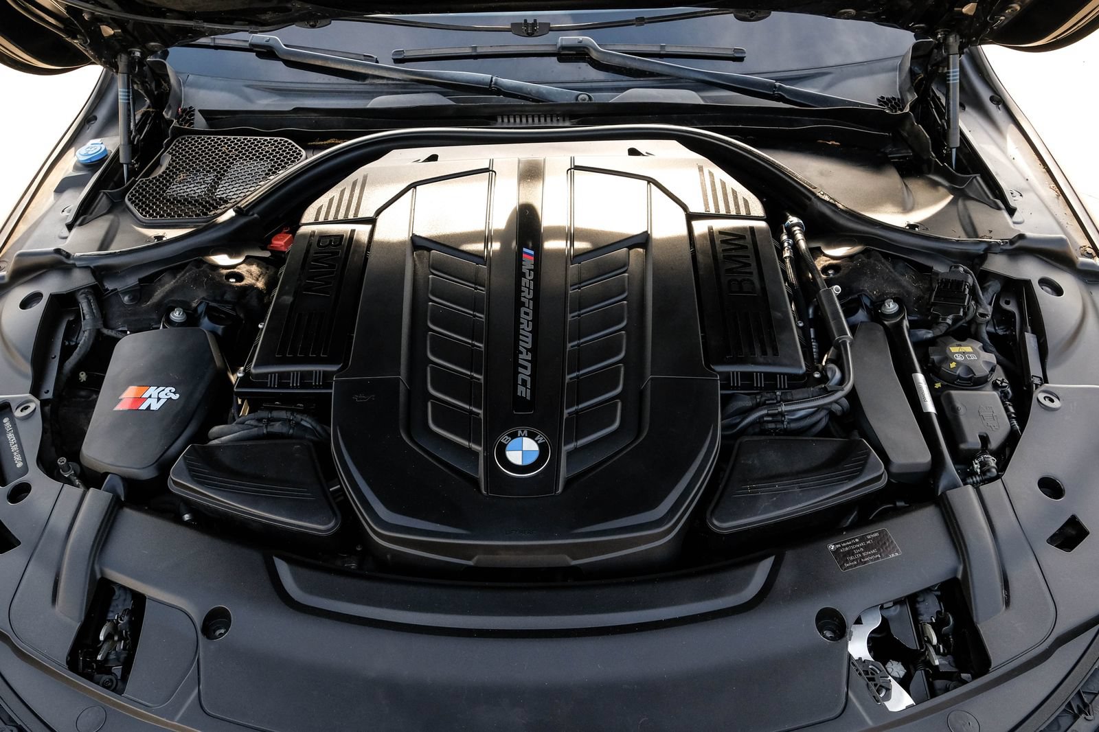 Used 2018 BMW M760i xDrive AWD/4WD image 53