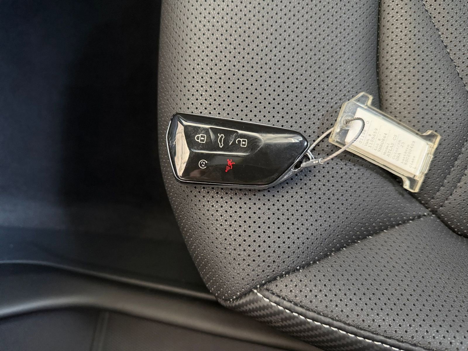 Used 2025 Volkswagen Atlas Cross Sport SE image 22