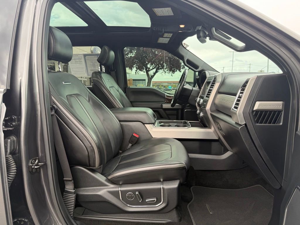 Used 2017 Ford F250 Platinum w/ Platinum Ultimate Package AWD/4WD image 30