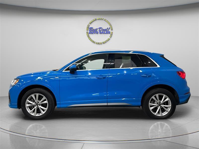 Used 2023 Audi Q3 2.0T Premium AWD/4WD image 2