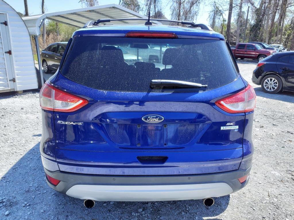 Used 2013 Ford Escape SE FWD image 2