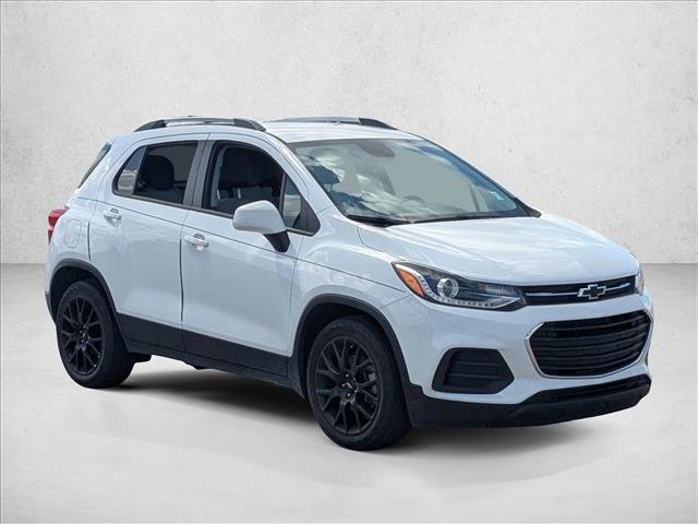 Used 2021 Chevrolet Trax LT w/ Sport Edition FWD image 3