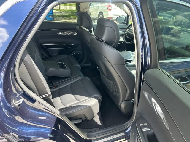 Used 2025 Genesis GV70 2.5T AWD/4WD image 8
