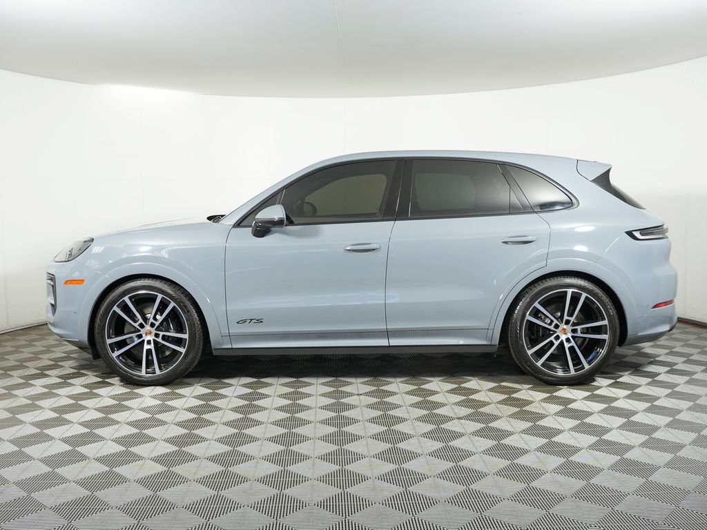 Certified 2025 Porsche Cayenne GTS AWD/4WD image 2