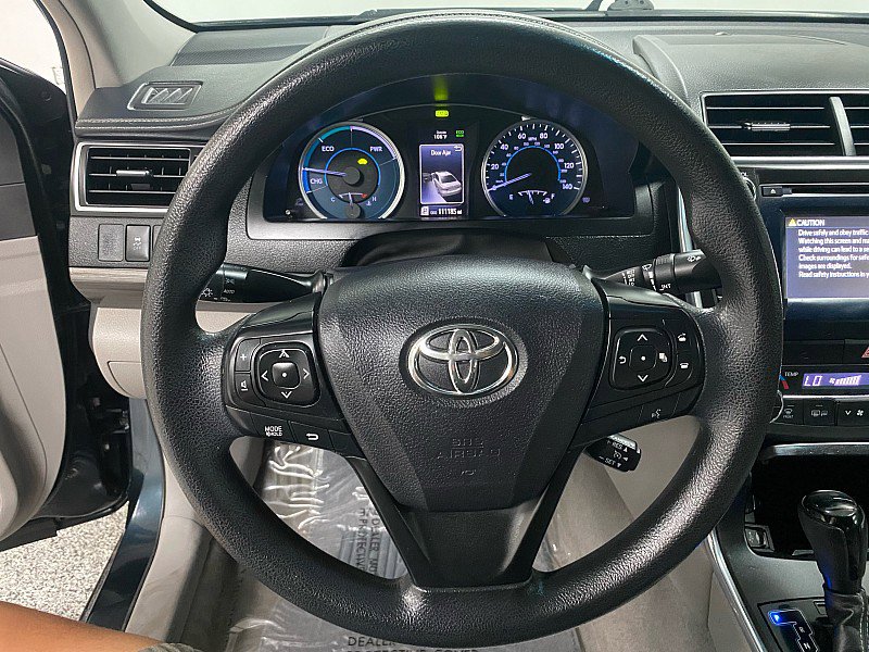 Used 2015 Toyota Camry LE image 22