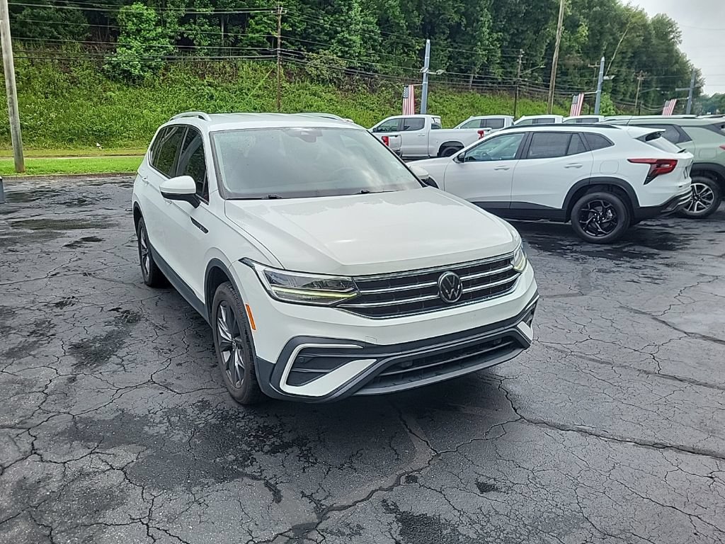 Used 2022 Volkswagen Tiguan SE AWD/4WD image 4