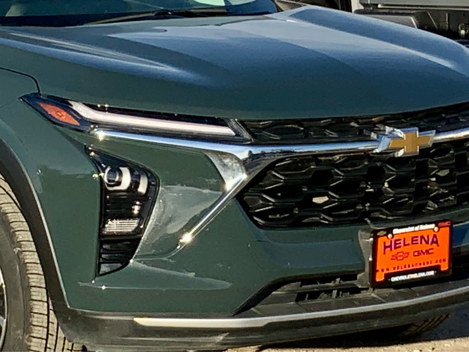 Certified 2025 Chevrolet Trax LT w/ Driver Confidence Package image 11