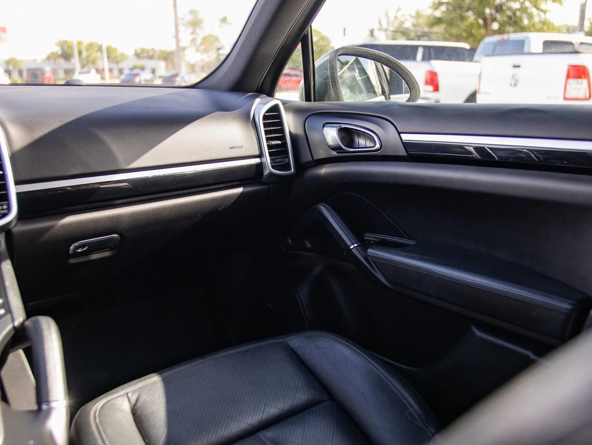 Used 2014 Porsche Cayenne AWD/4WD image 31