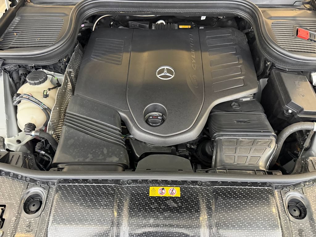 Used 2025 Mercedes-Benz GLS 450 4MATIC image 29