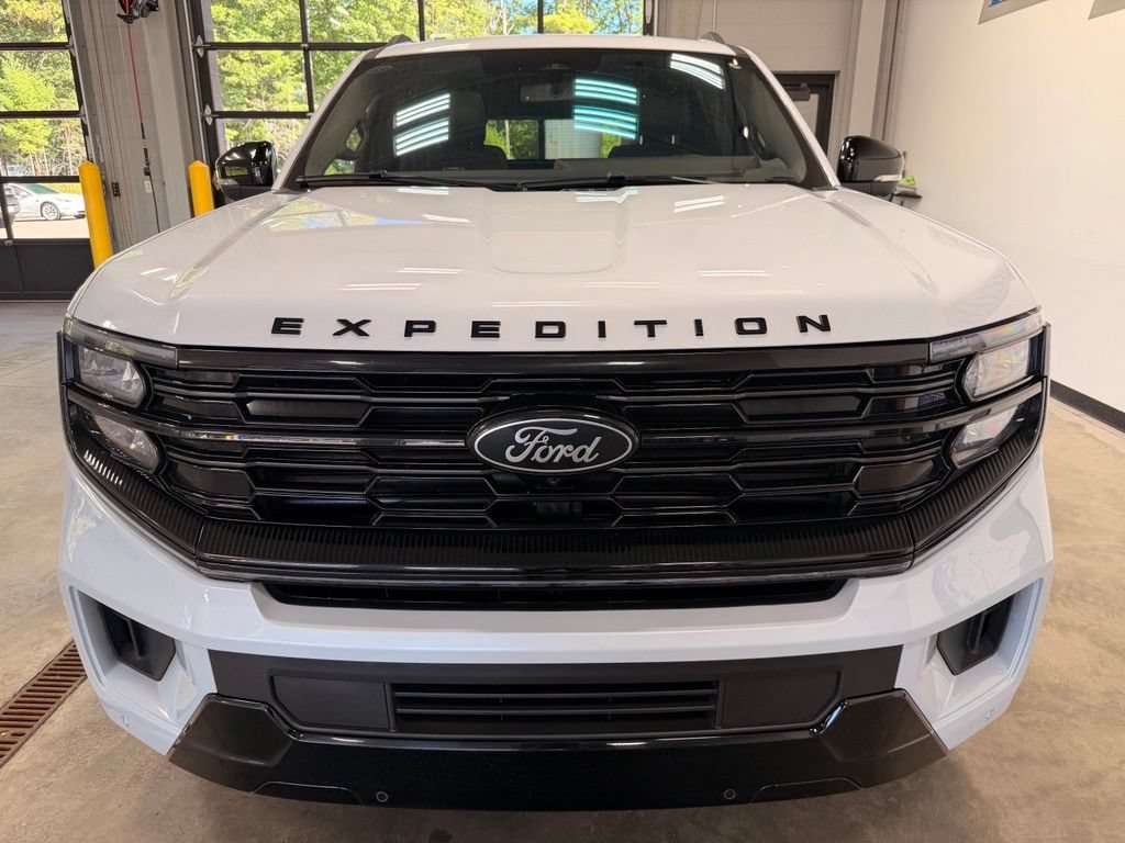 Used 2025 Ford Expedition Max Platinum w/ Stealth Appearance Package AWD/4WD video 3