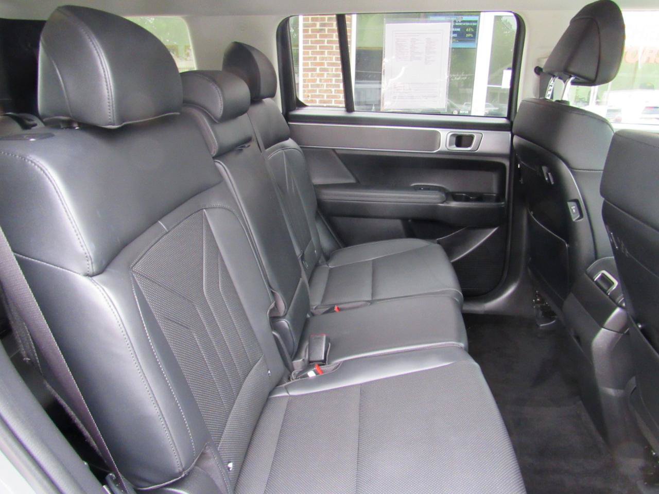 Used 2026 Hyundai Santa Fe SEL AWD/4WD image 36