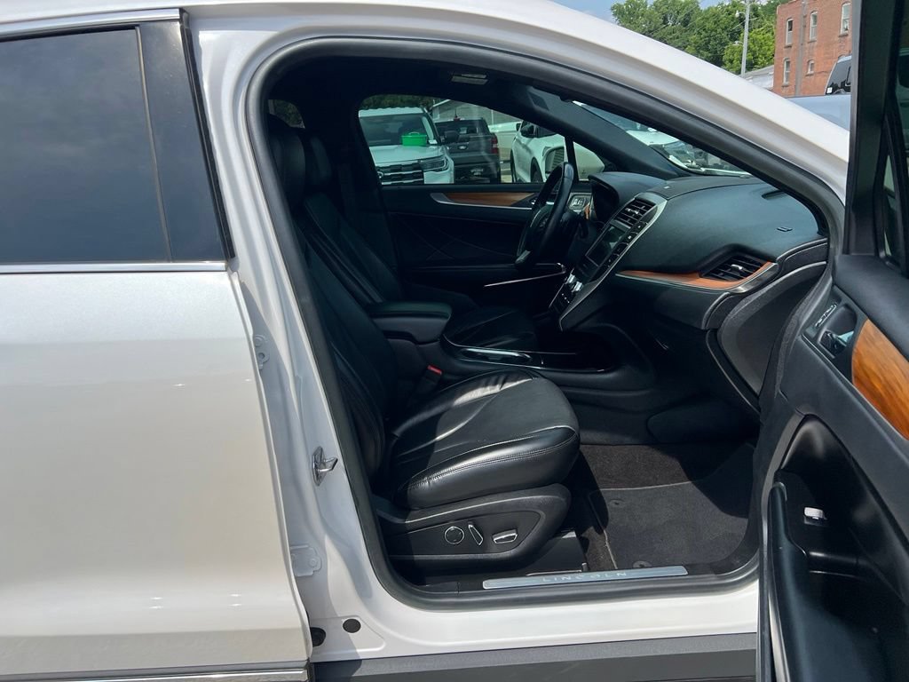 Used 2019 Lincoln MKC Reserve w/ MKC Technology Package FWD image 22