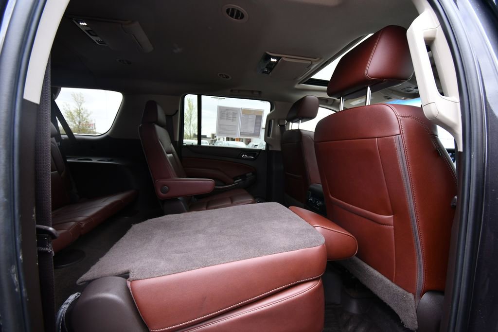 Used 2018 Chevrolet Suburban Premier AWD/4WD image 19