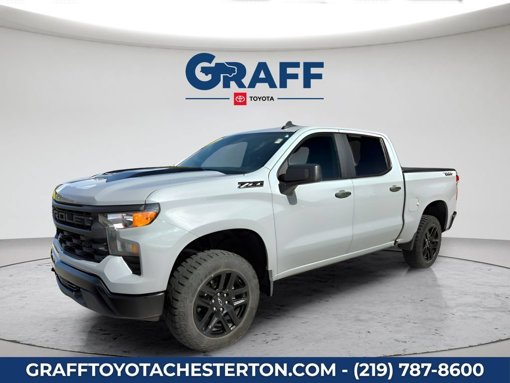 Used 2025 Chevrolet Silverado 1500 Custom Trail Boss w/ Dark Appearance Package AWD/4WD image 12