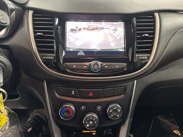 Used 2020 Chevrolet Trax LT FWD image 15
