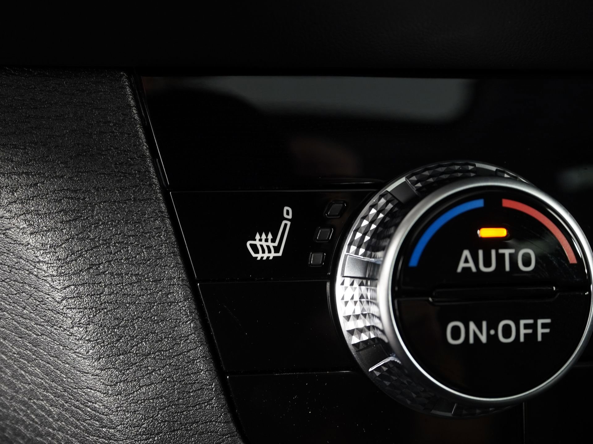 New 2026 Mitsubishi Outlander SE FWD image 10