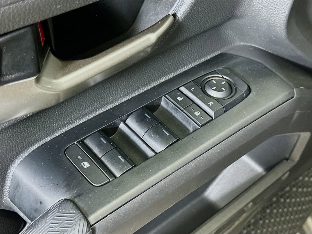 Used 2025 Toyota Tacoma TRD Sport image 18