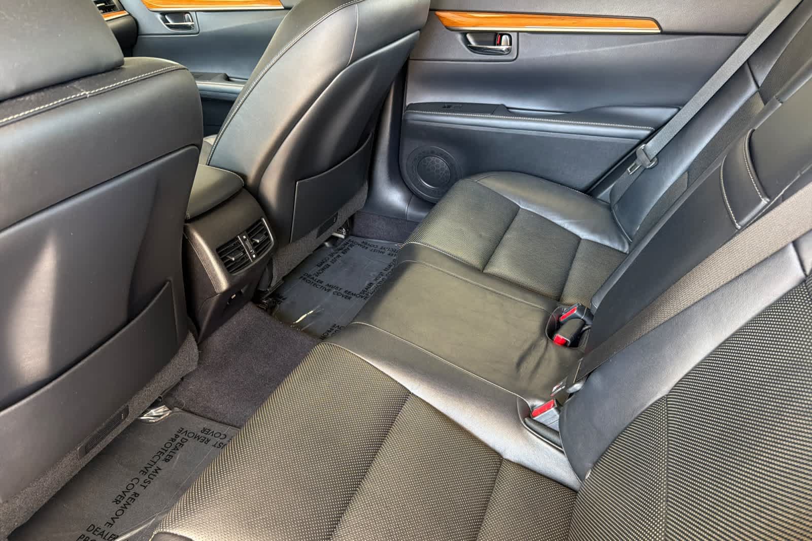 Used 2013 Lexus ES 300h w/ Luxury Pkg FWD image 4