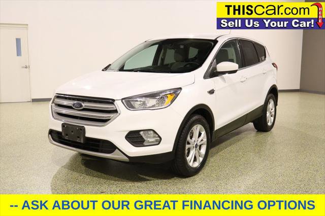 Used 2019 Ford Escape SE image 3
