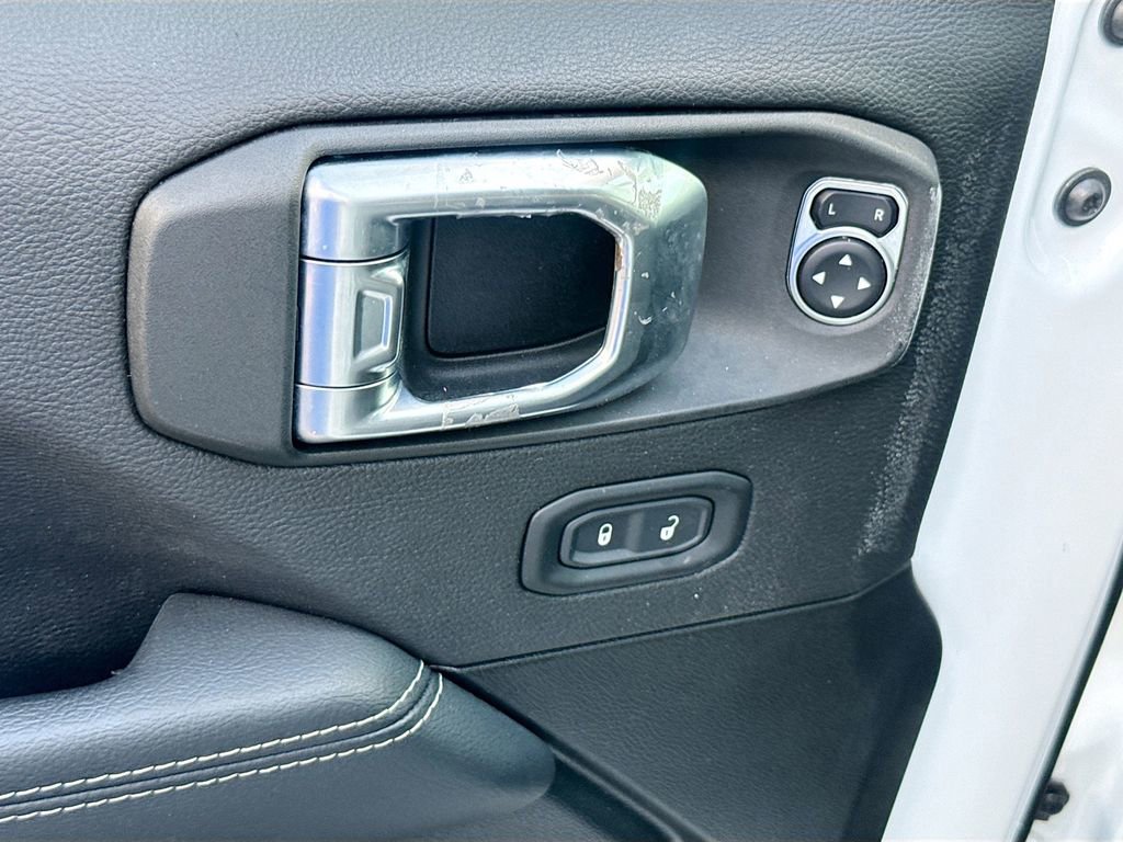 Used 2022 Jeep Wrangler Unlimited Sahara w/ Safety Group AWD/4WD image 19