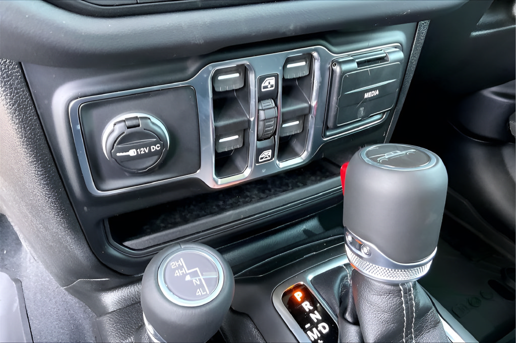 New 2026 Jeep Gladiator Sport AWD/4WD image 13
