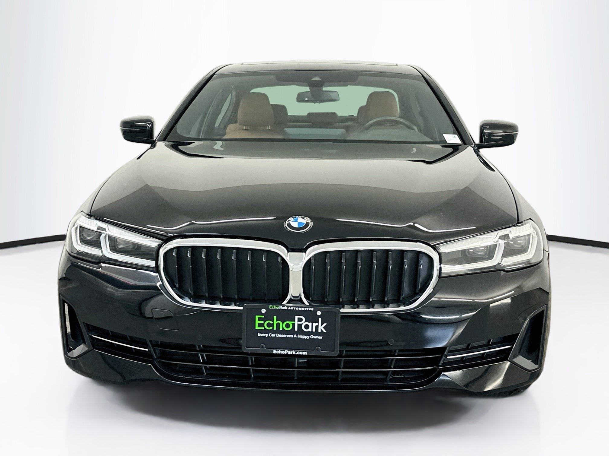 Used 2023 BMW 530i xDrive w/ Convenience Package AWD/4WD image 2