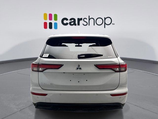 Used 2022 Mitsubishi Outlander SEL Black Edition image 4