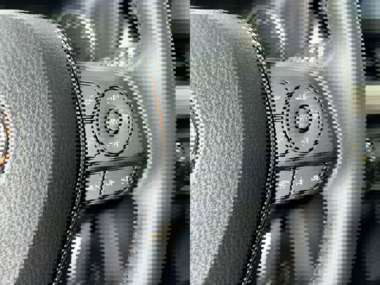 Used 2019 Toyota RAV4 XLE Premium image 16