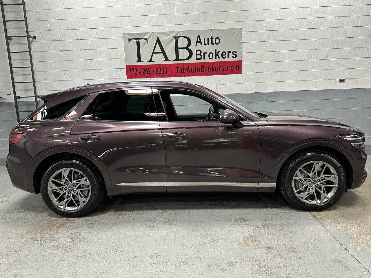 Used 2023 Genesis GV70 2.5T w/ Advanced Package AWD/4WD image 2