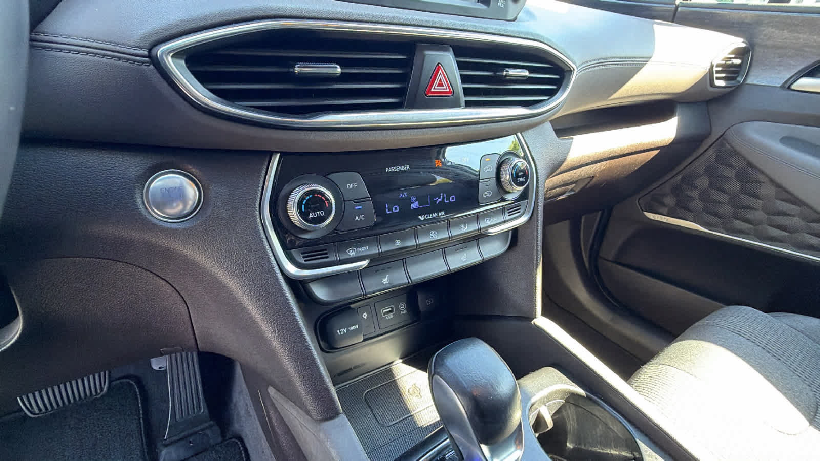 Used 2020 Hyundai Santa Fe SEL w/ Convenience Package FWD image 14