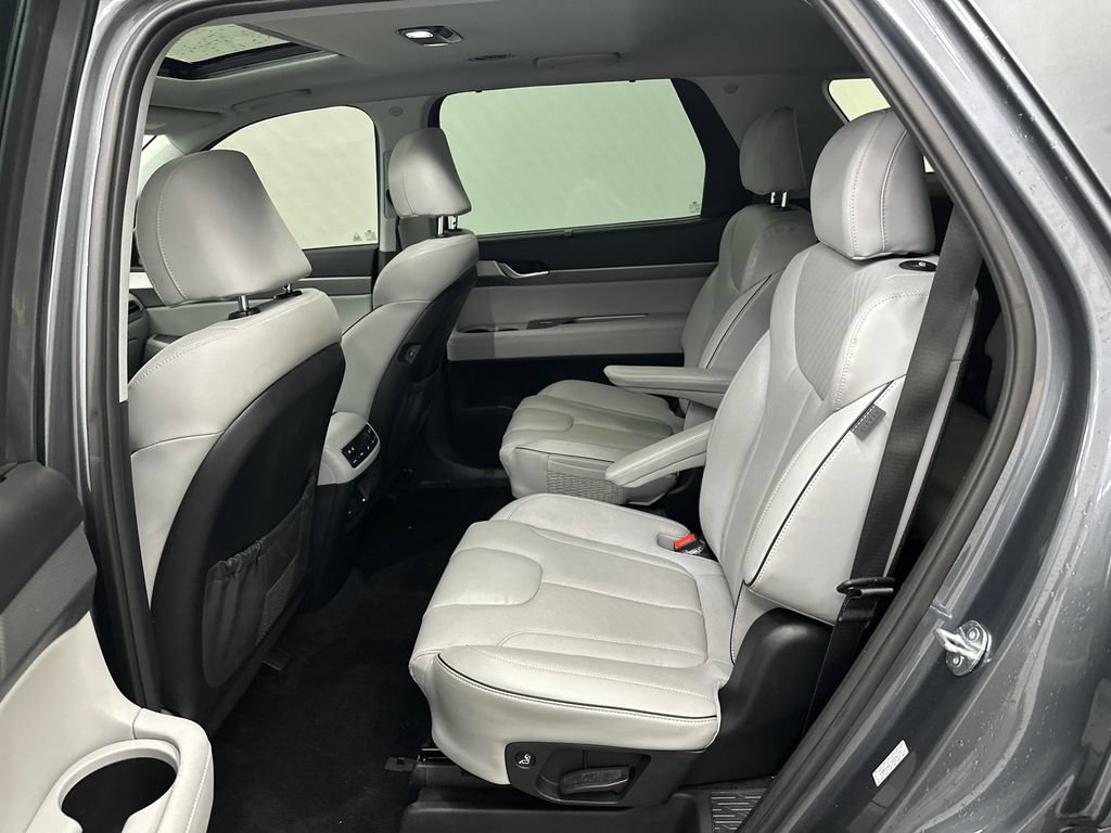 Used 2025 Hyundai Palisade SEL FWD image 24