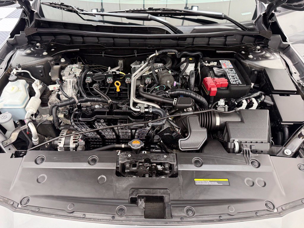 Used 2024 Nissan Altima 2.5 SR FWD image 9