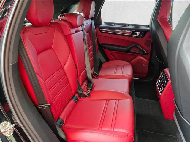 Used 2019 Porsche Cayenne AWD/4WD image 23