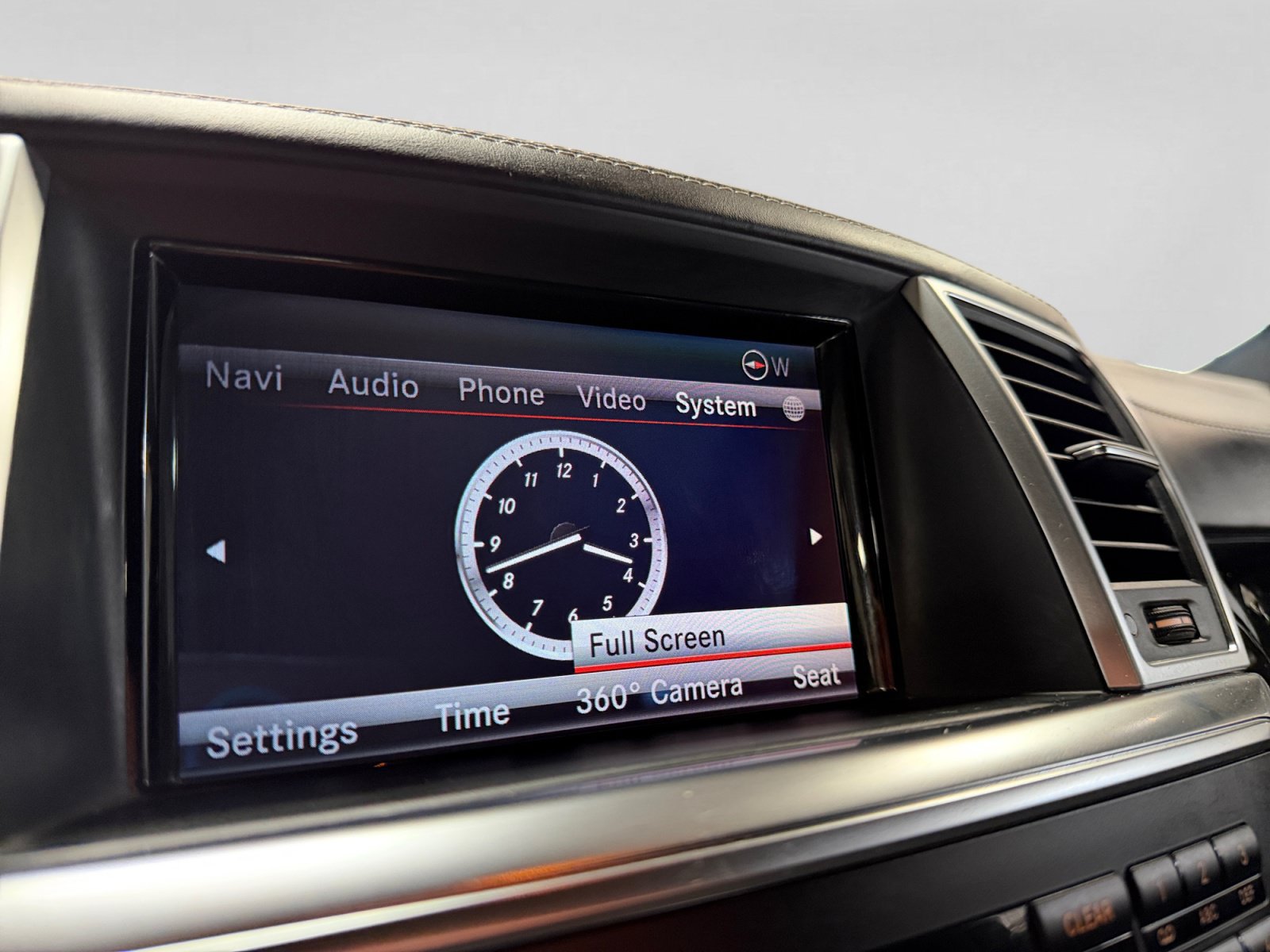 Used 2015 Mercedes-Benz GL 63 AMG 4MATIC w/ Accessory Chrome Package image 30