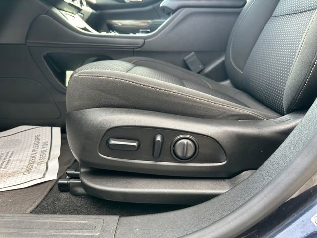 Used 2021 GMC Acadia SLE w/ Driver Convenience Package image 21