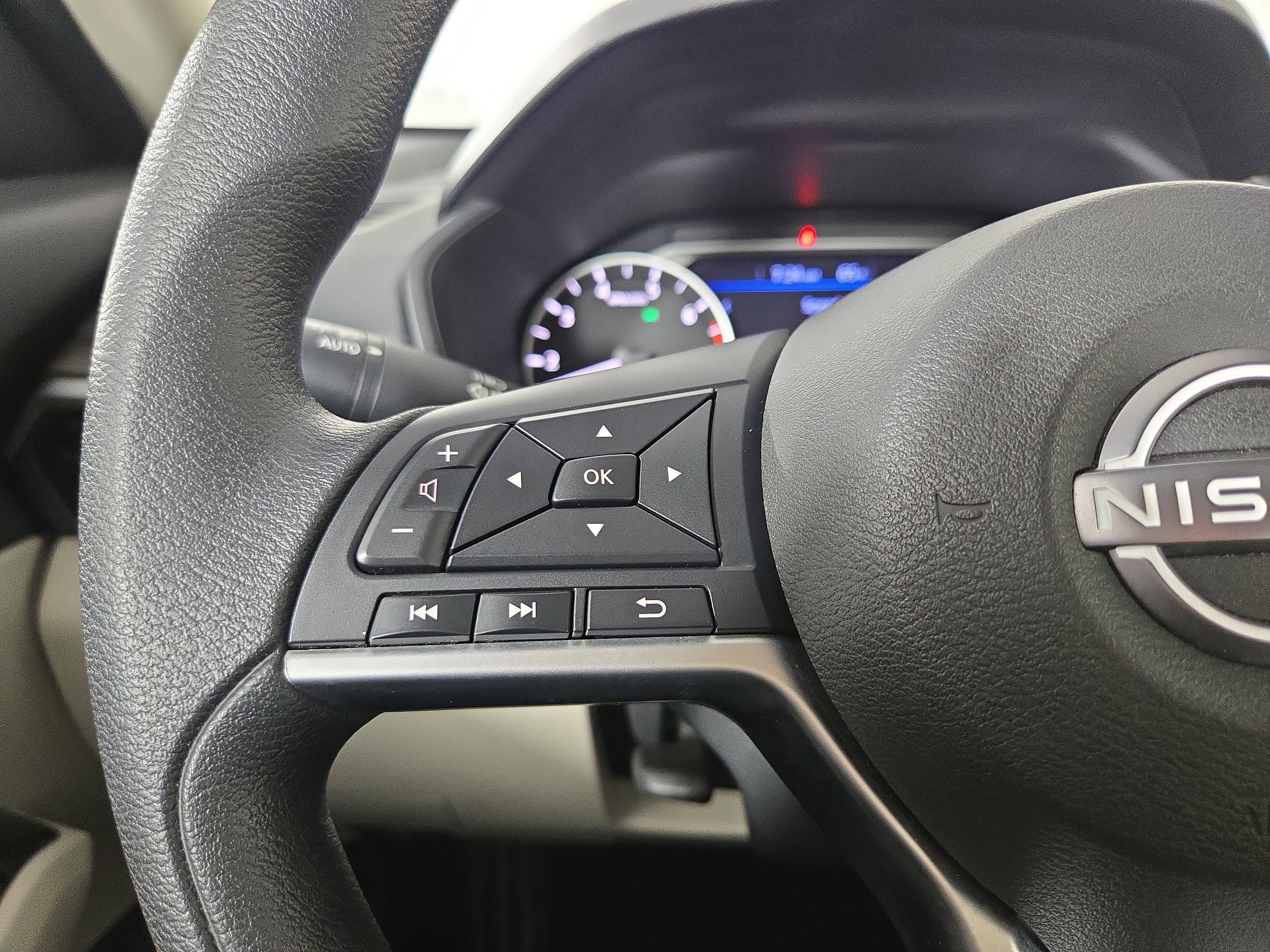 Used 2023 Nissan Altima 2.5 SV image 15