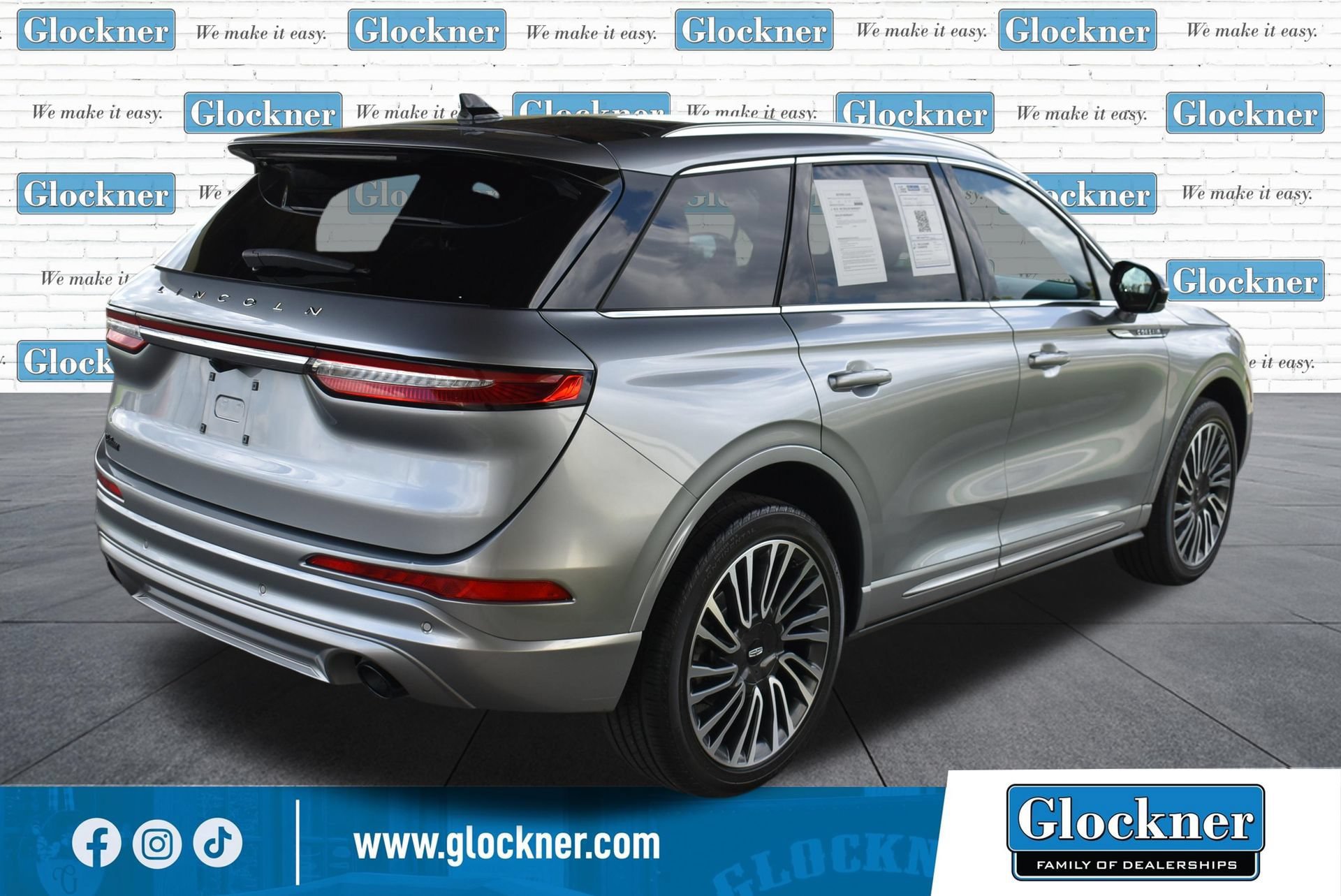 Used 2022 Lincoln Corsair Reserve w/ Sport Package AWD/4WD image 6