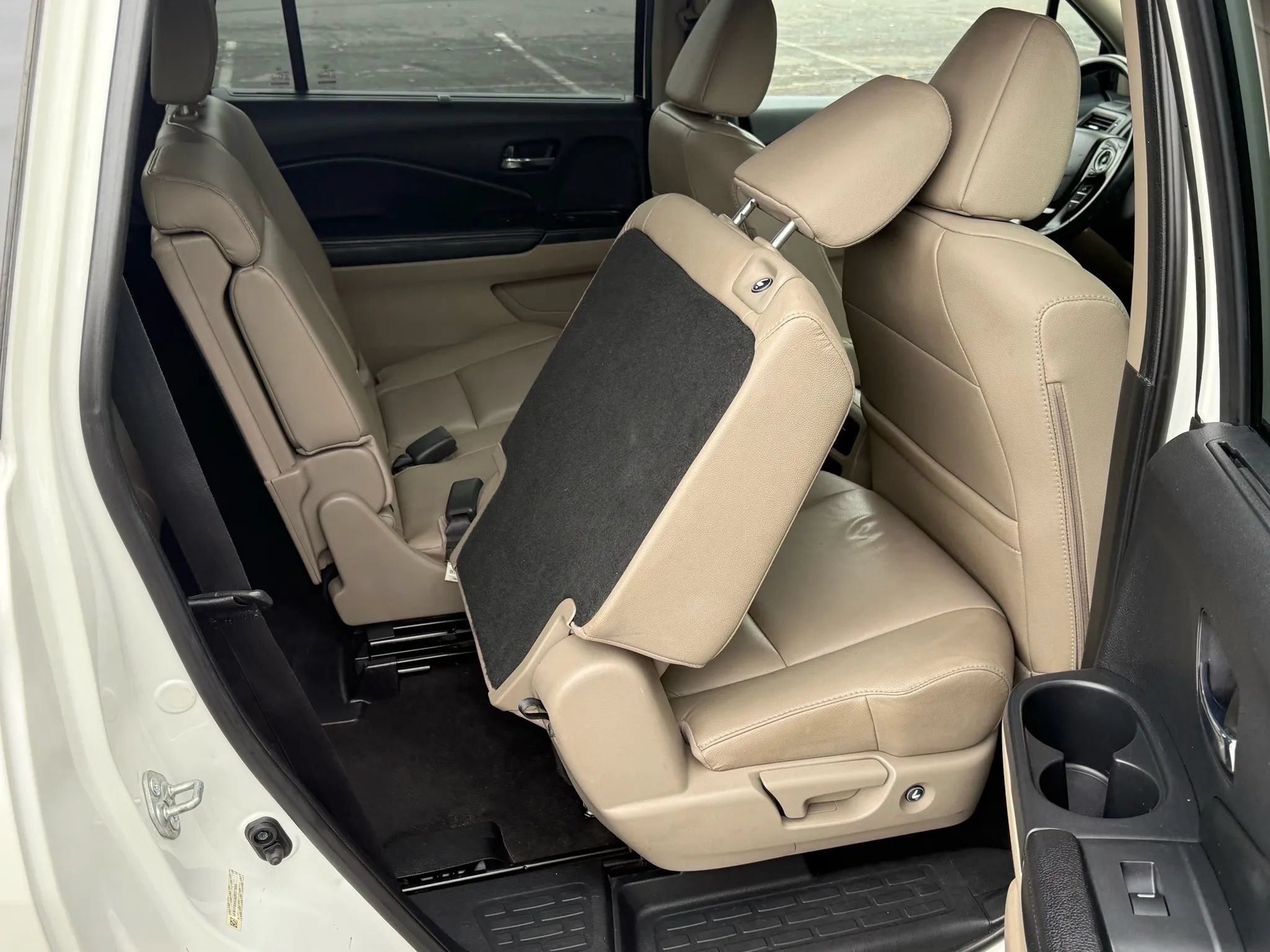 Used 2016 Honda Pilot Touring image 23