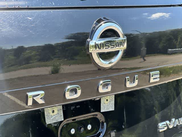 Used 2021 Nissan Rogue SV AWD/4WD image 16