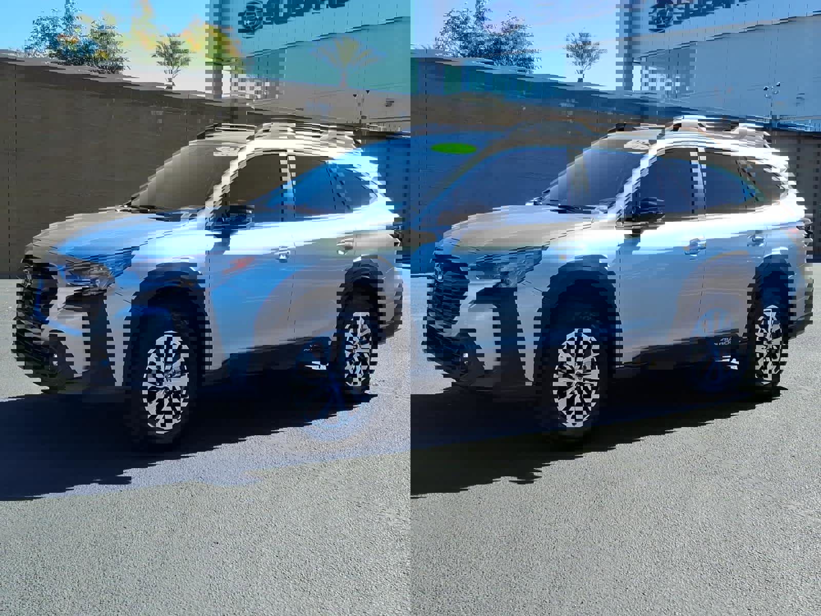 Certified 2025 Subaru Outback Premium w/ Popular Package #1A image 3