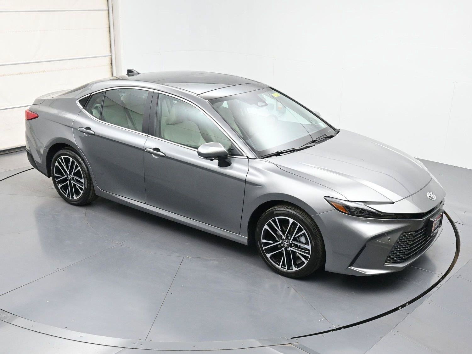 Used 2025 Toyota Camry XLE w/ Premium Plus Package AWD/4WD image 36