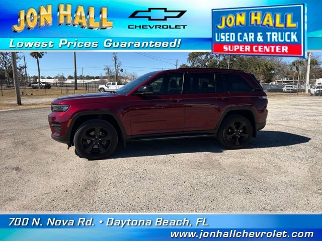 Used 2024 Jeep Grand Cherokee Altitude image 4